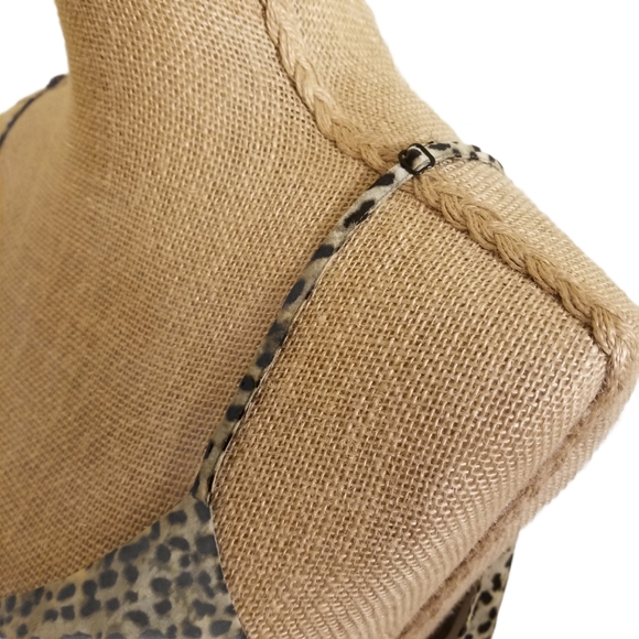 Cupcakes&Cashmere Jordane animal print camisole MD - Picture 6 of 13